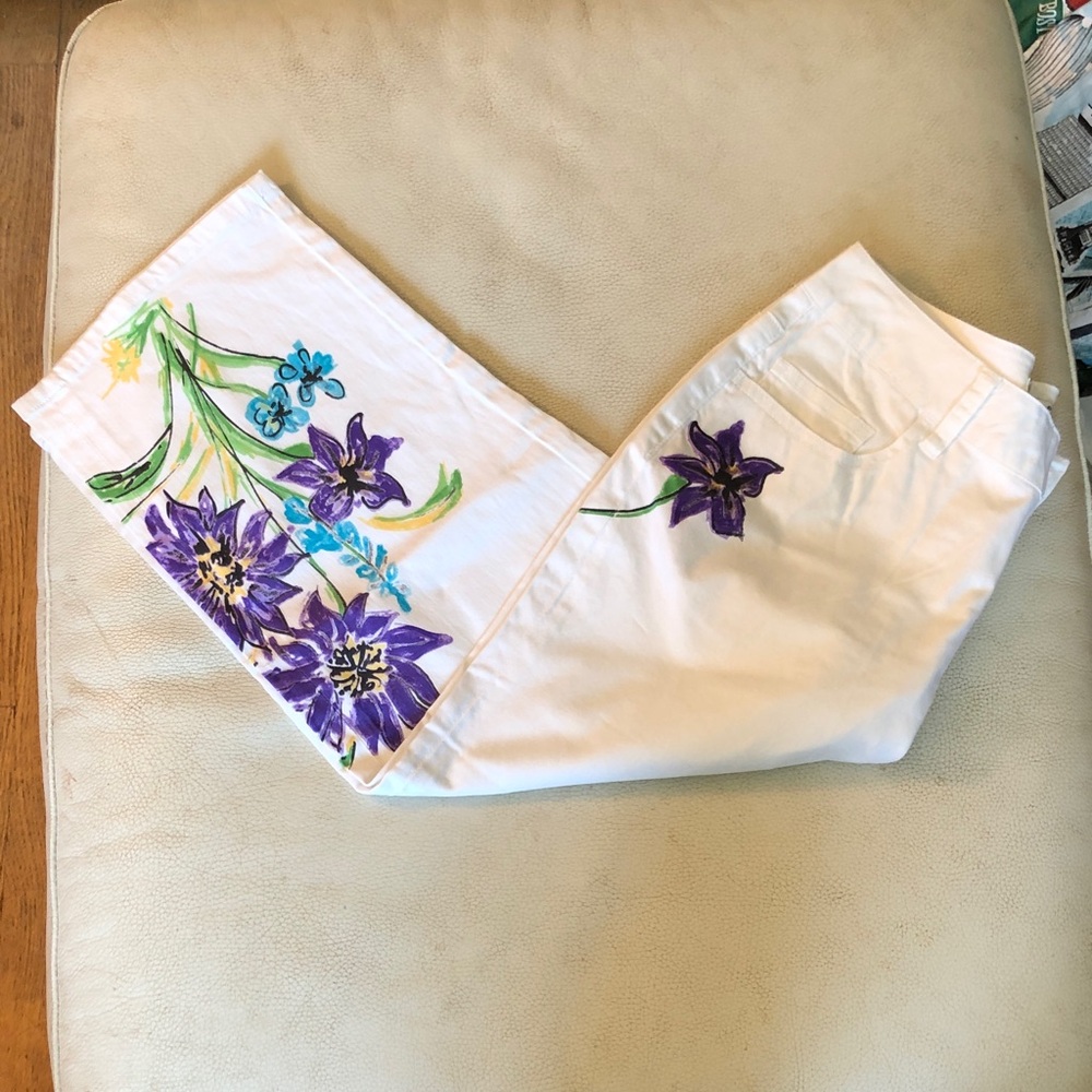 Coldwater Creek white cropped five pocket pant with painted  purple flowers